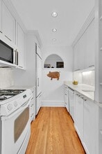 35 W 92nd St in New York, NY - Building Photo - Building Photo