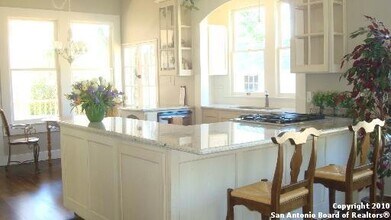 119 Idlewilde Blvd in Comfort, TX - Building Photo - Building Photo