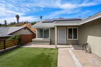 5852 Division St in San Diego, CA - Building Photo - Building Photo