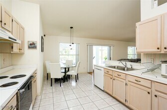 7775 Scarlet Ct in Naples, FL - Building Photo - Building Photo