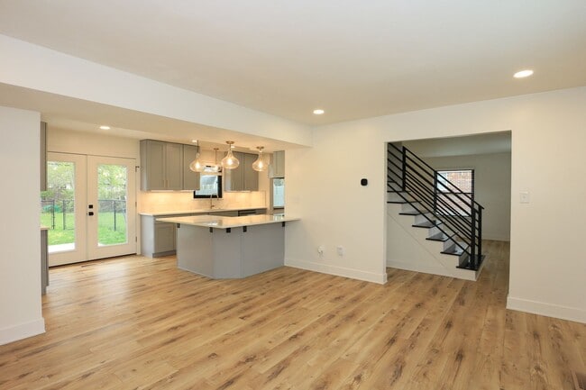 20 Wilson Dr in Carmel, IN - Building Photo - Building Photo