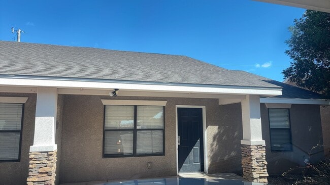 property at 808 W 17th St