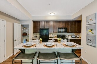 Woodfield Park in Columbus, OH - Building Photo - Building Photo