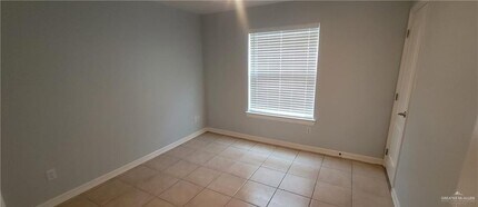 2204 N Dahlia St in Pharr, TX - Building Photo - Building Photo