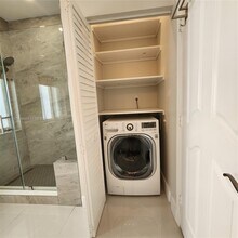 14639 SW 158th path-Unit -B in Miami, FL - Building Photo - Building Photo