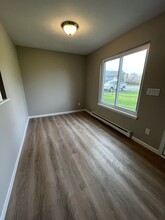 56 Suncrest Dr, Unit B in Waterford, NY - Building Photo - Building Photo
