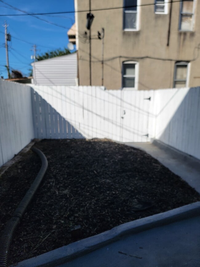 1820 Walbrook Ave in Baltimore, MD - Building Photo - Building Photo