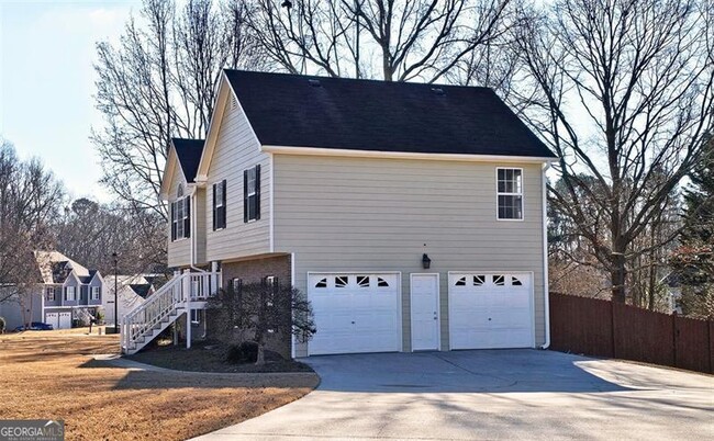 15 Charleston Ct in Dallas, GA - Foto de edificio - Building Photo