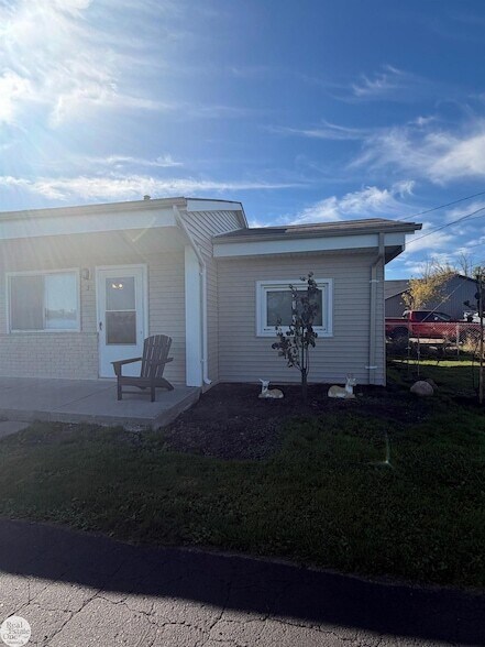 9237 N River Rd, Unit 2-17922F in Clay Township, MI - Building Photo