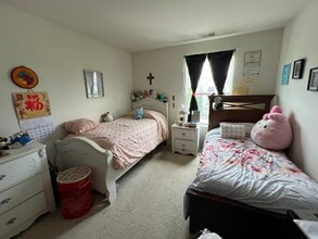 4014 Pompton Ct in Elgin, IL - Building Photo - Building Photo