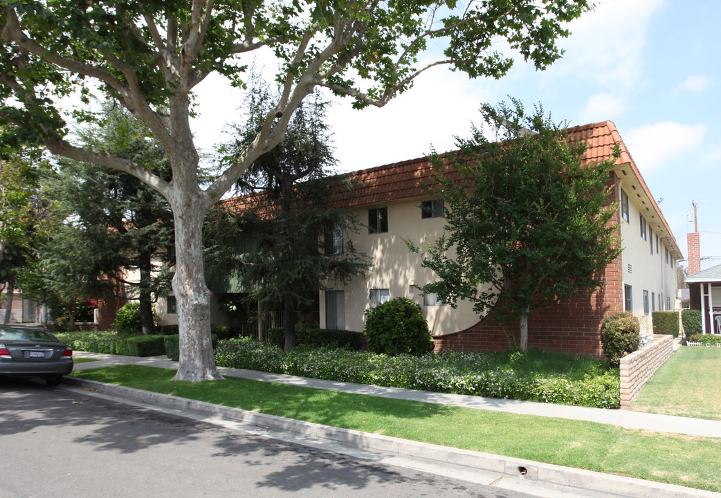 18430 Arline Ave in Artesia, CA - Foto de edificio