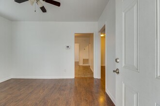 712 45th Ave N in Nashville, TN - Building Photo - Building Photo