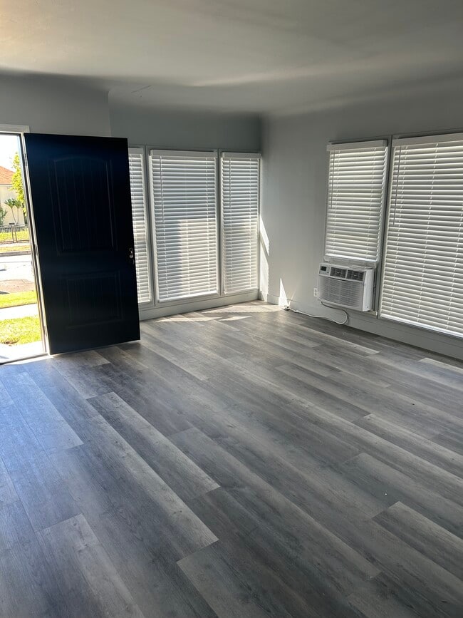 3520 W Via Corona in Montebello, CA - Building Photo - Building Photo