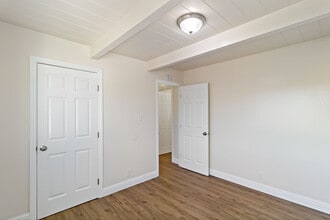 1970 Powell St, Unit D in San Pablo, CA - Foto de edificio - Building Photo