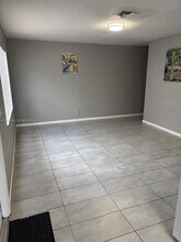931 SW 80th Ave in North Lauderdale, FL - Building Photo - Building Photo