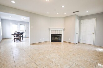 815 Valleycreek Rd in Mesquite, TX - Building Photo - Building Photo