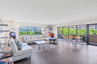 4900 N Ocean Blvd in Lauderdale-by-the-Sea, FL - Building Photo - Building Photo