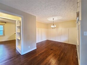 2172 Pawnee Dr SE in Marietta, GA - Building Photo - Building Photo