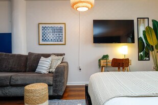 212 West Dr in North Bay Village, FL - Building Photo