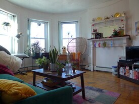 122 Calumet St, Unit 3 in Boston, MA - Building Photo