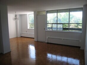 Heath Residences in Toronto, ON - Building Photo - Building Photo