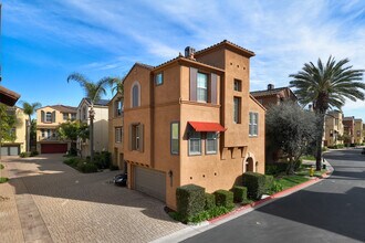 Escala in San Diego, CA - Building Photo - Building Photo