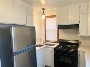 1069 Edmund Ave W in St. Paul, MN - Building Photo - Building Photo
