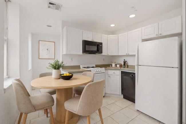 1040 Willow Ave in Hoboken, NJ - Foto de edificio - Building Photo