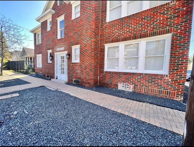 property at 2021 Kane St