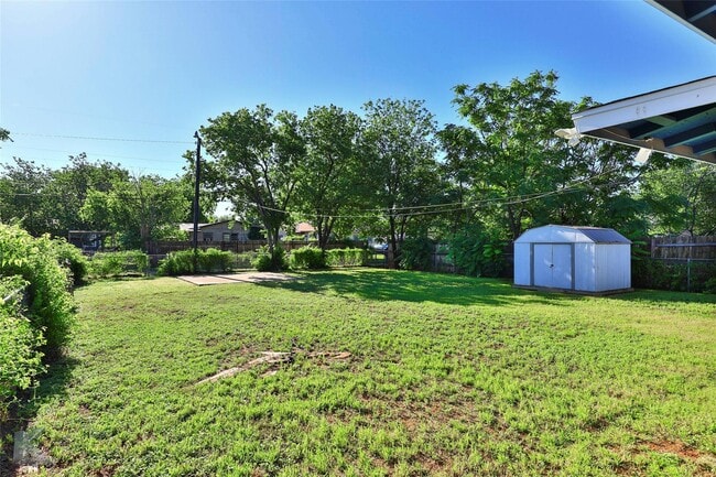 1337 S La Salle Dr in Abilene, TX - Building Photo - Building Photo