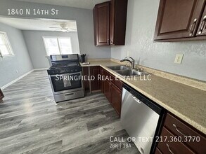 1840 N 14th St in Springfield, IL - Foto de edificio - Building Photo