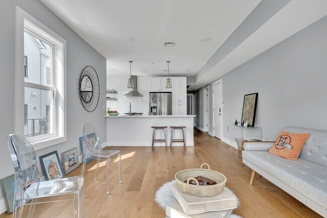 19 Plymouth St in Cambridge, MA - Building Photo - Building Photo