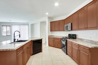 5428 Novara Ave in Fontana, CA - Building Photo - Building Photo