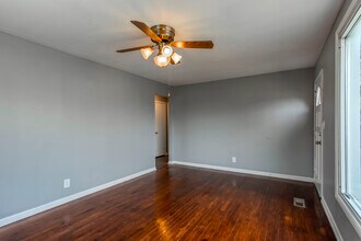 3259 Panorama Dr in Nashville, TN - Foto de edificio - Building Photo