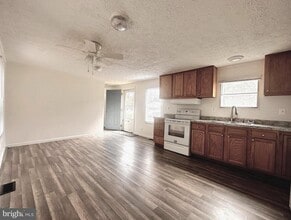 410 Melvin Ave in Grasonville, MD - Building Photo - Building Photo