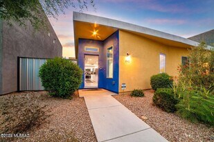 840 E Park Modern Dr in Tucson, AZ - Building Photo