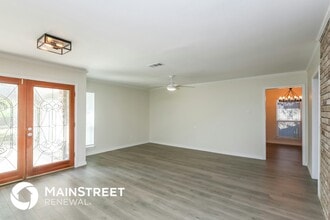 15525 Earlport Cir in Dallas, TX - Building Photo - Building Photo