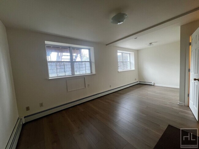 1307 Balcom Ave in Bronx, NY - Building Photo - Building Photo