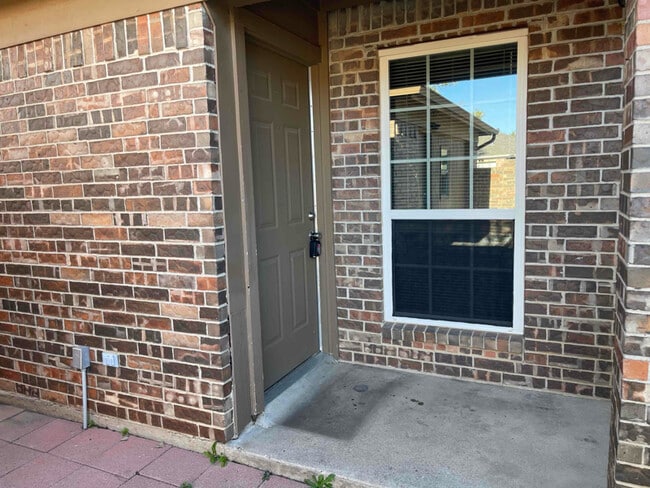 property at 10257 Aurora Dr