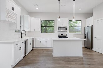 806 E 39th St in Houston, TX - Building Photo - Building Photo