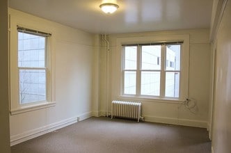 Cambridge Apartments in Seattle, WA - Building Photo - Interior Photo