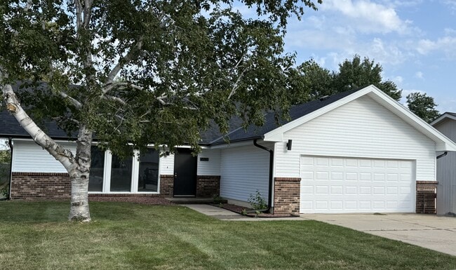 property at 6606 S 108th Terrace