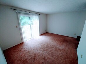 1314 S College Mall Rd in Bloomington, IN - Building Photo - Building Photo