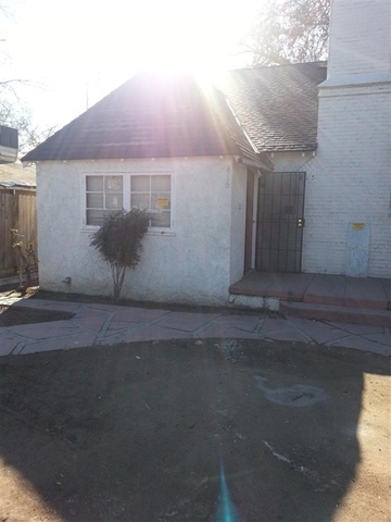 413 Monterey St in Bakersfield, CA - Foto de edificio