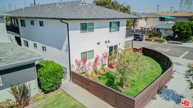 17901 Crenshaw Blvd in Torrance, CA - Building Photo - Building Photo