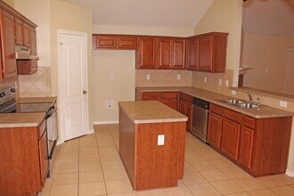 211 King George Rd in Ponder, TX - Building Photo - Building Photo