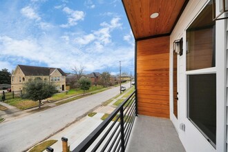 2911 Wichita St in Houston, TX - Building Photo - Building Photo