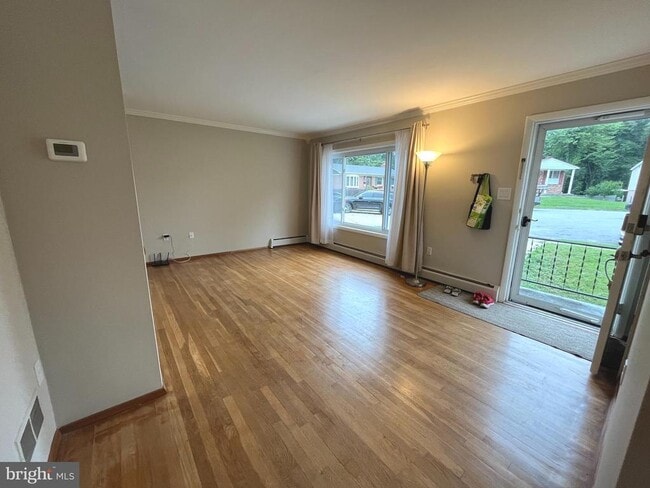 property at 14915 Daytona Ct