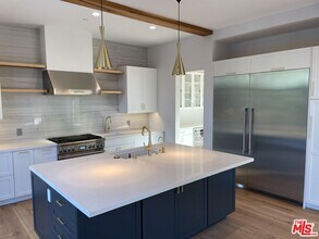 3452 Grand View Blvd in Los Angeles, CA - Building Photo - Building Photo