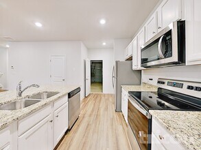 158 Fresh Laurel Ln in Locust Grove, GA - Building Photo - Building Photo